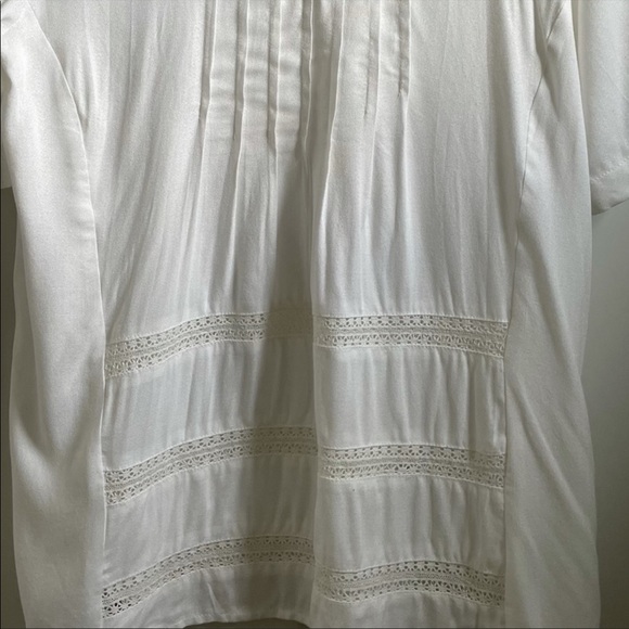 NWT White Blouse - Picture 3 of 6